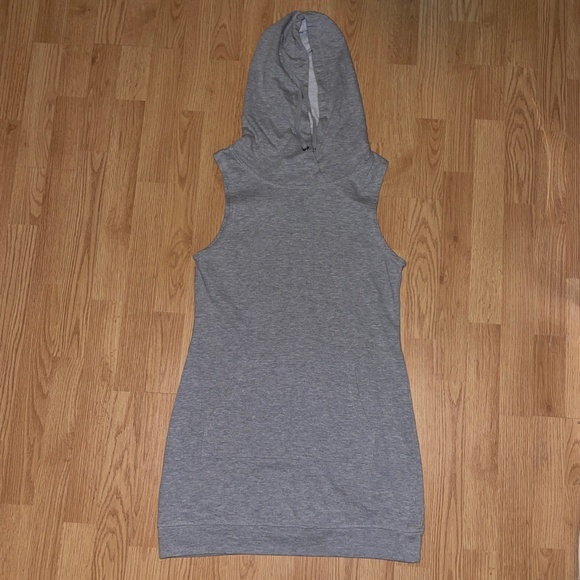 Fabletics Gray Sleeveless Hooded / Hoodie Mini Dress Size Large - Picture 2 of 7